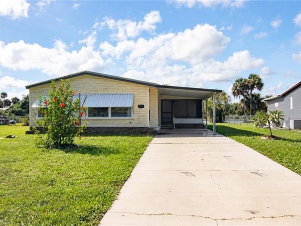 2425 Zoysia LN , NORTH FORT MYERS, FL 33917