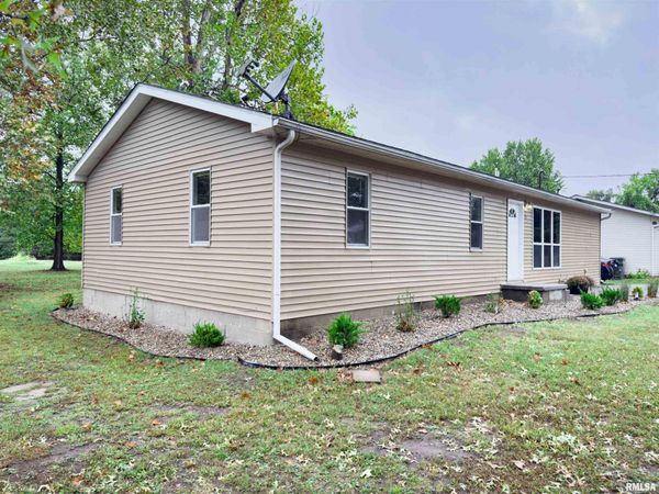 203 N MAPLE Street, Energy, IL 62933