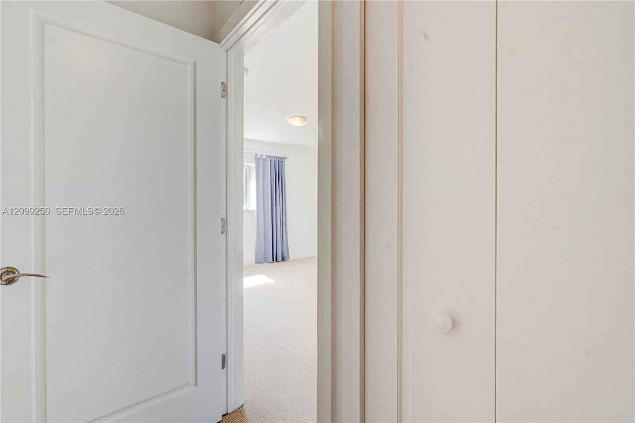 7541 SW 61st Ave , Unit 2, South Miami, FL 33143 Photo