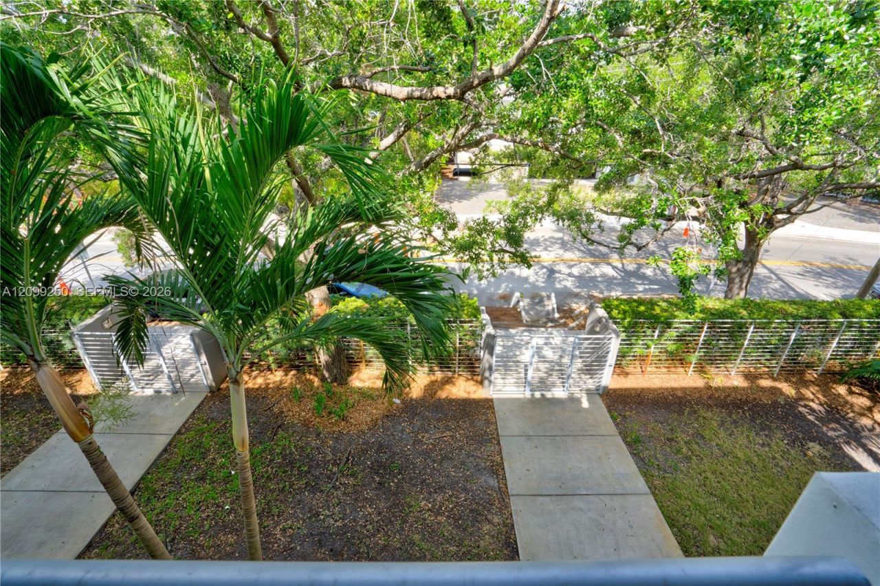 7541 SW 61st Ave , Unit 2, South Miami, FL 33143 Photo