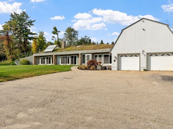 137 Princeton Rd, Sterling, MA 01564