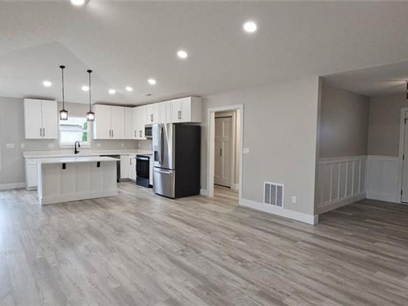 211 Cobblestone Trail, Eaton, OH 45320 Photo 10