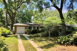 1737 Somerset Circle photo 4