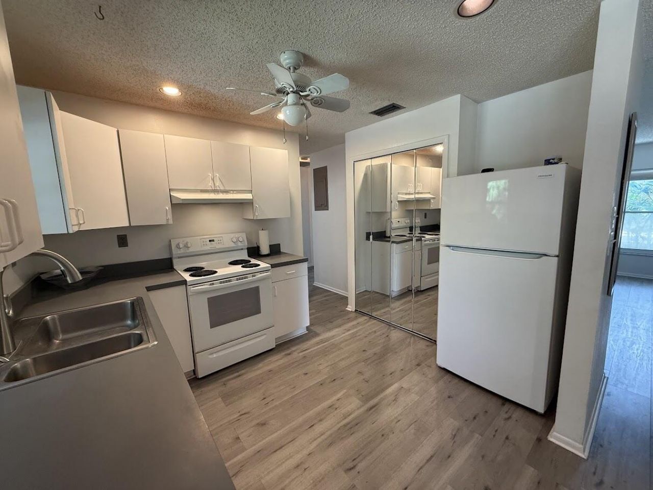 2109 NE Flamingo Terrace, Jensen Beach, FL 34957 Photo