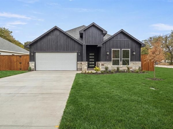 736 Old London Lane , Mesquite, TX 75149