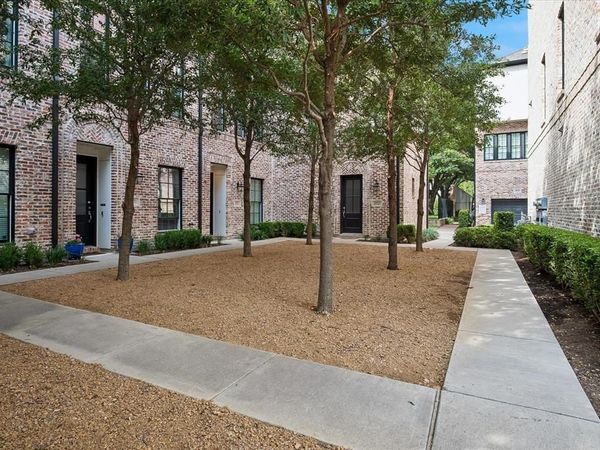 14957 Oak Street, Addison, TX 75001
