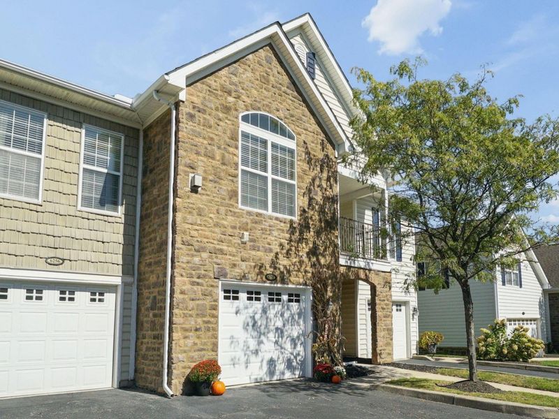 6252 Hudson Reserve Way, Unit 6252, Westerville, OH 43081 Photo 1