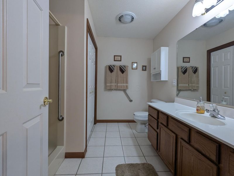 1940 Shady Oak Court , Springfield, OH 45502 Photo 9