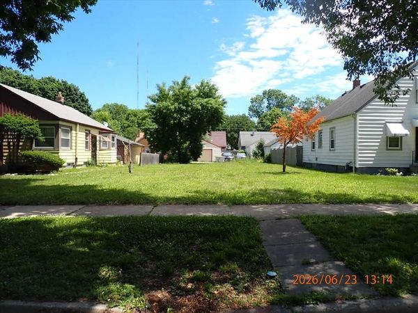 5066 N 24th Pl, Milwaukee, WI 53209