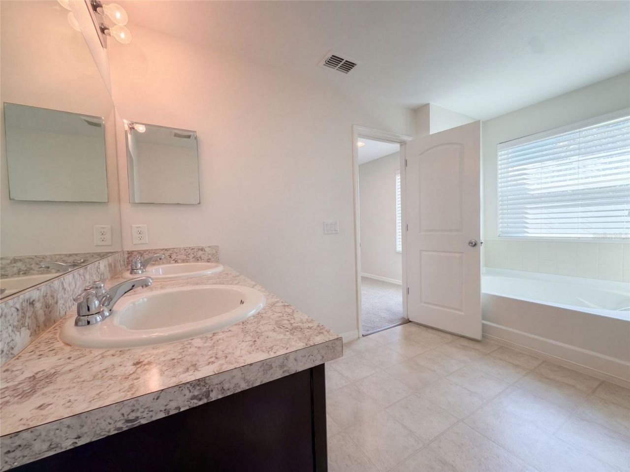 7607 Tangle Rush Drive , Gibsonton, FL 33534 Photo