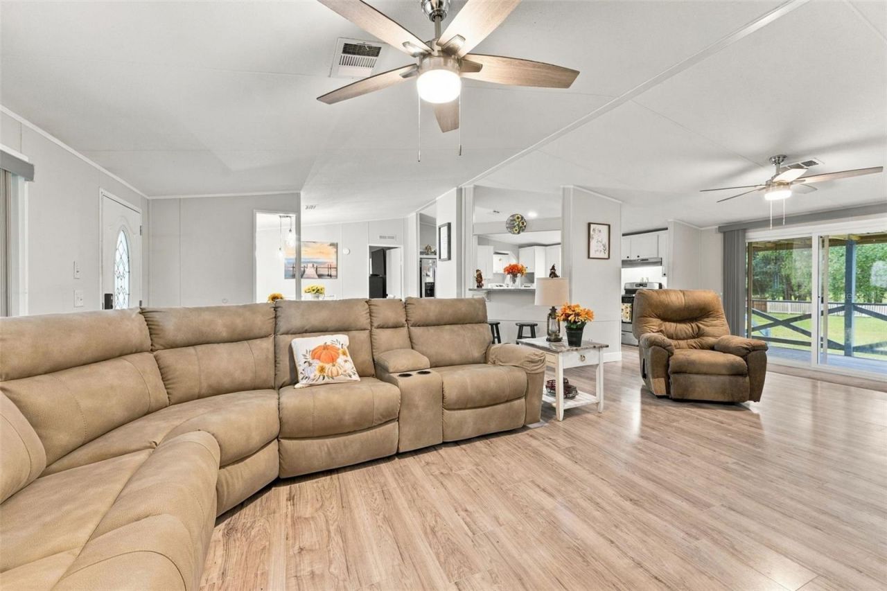 13429 Riada Way, Dade City, FL 33525 Photo