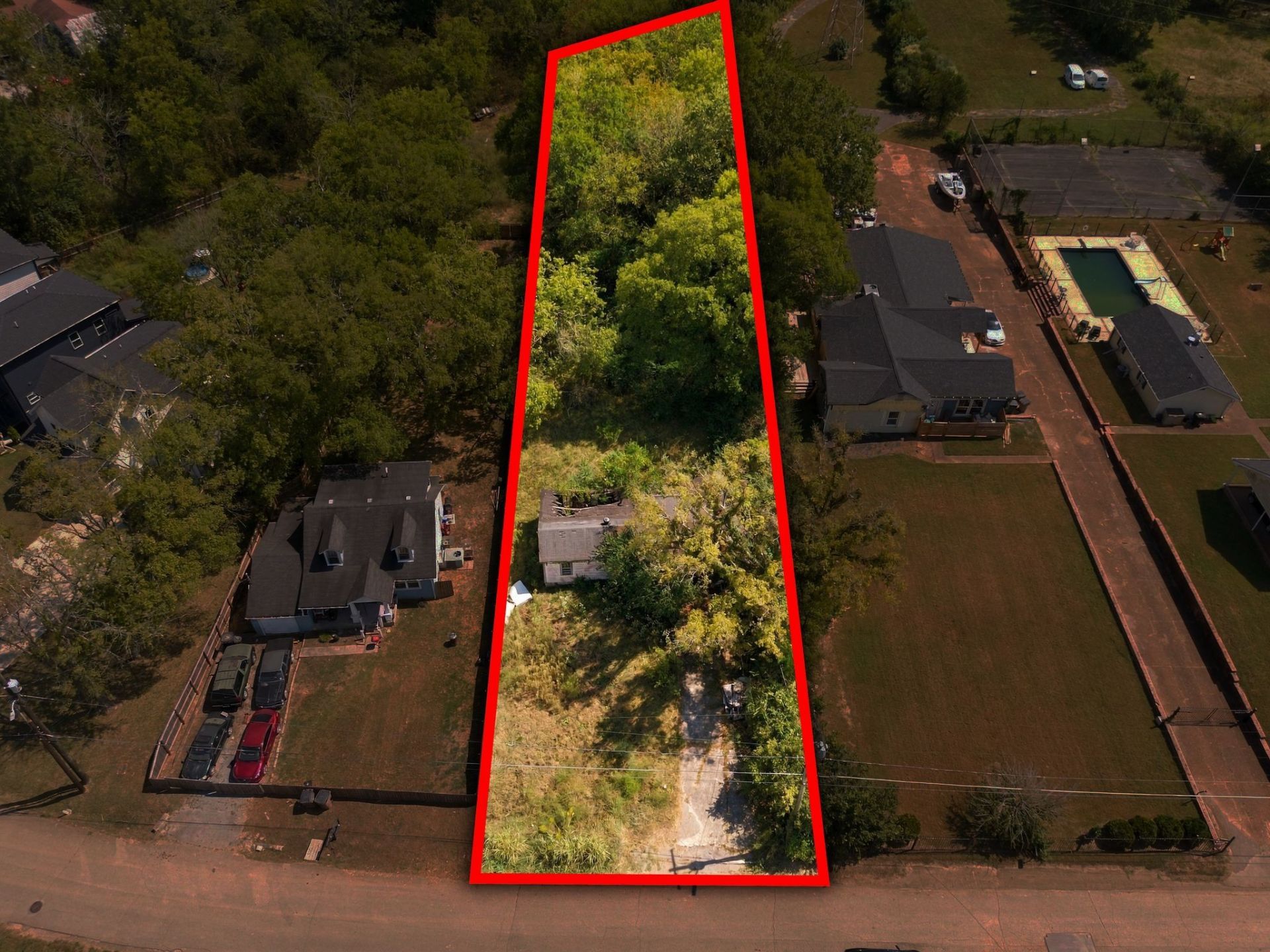 1522 E Stewarts Ln, Nashville, TN 37218 Main Photo