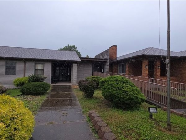 212 4th Street , Yorkville, OH 43971
