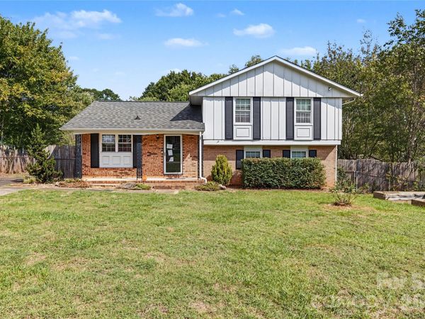 206 King Henry Lane , Gastonia, NC 28056