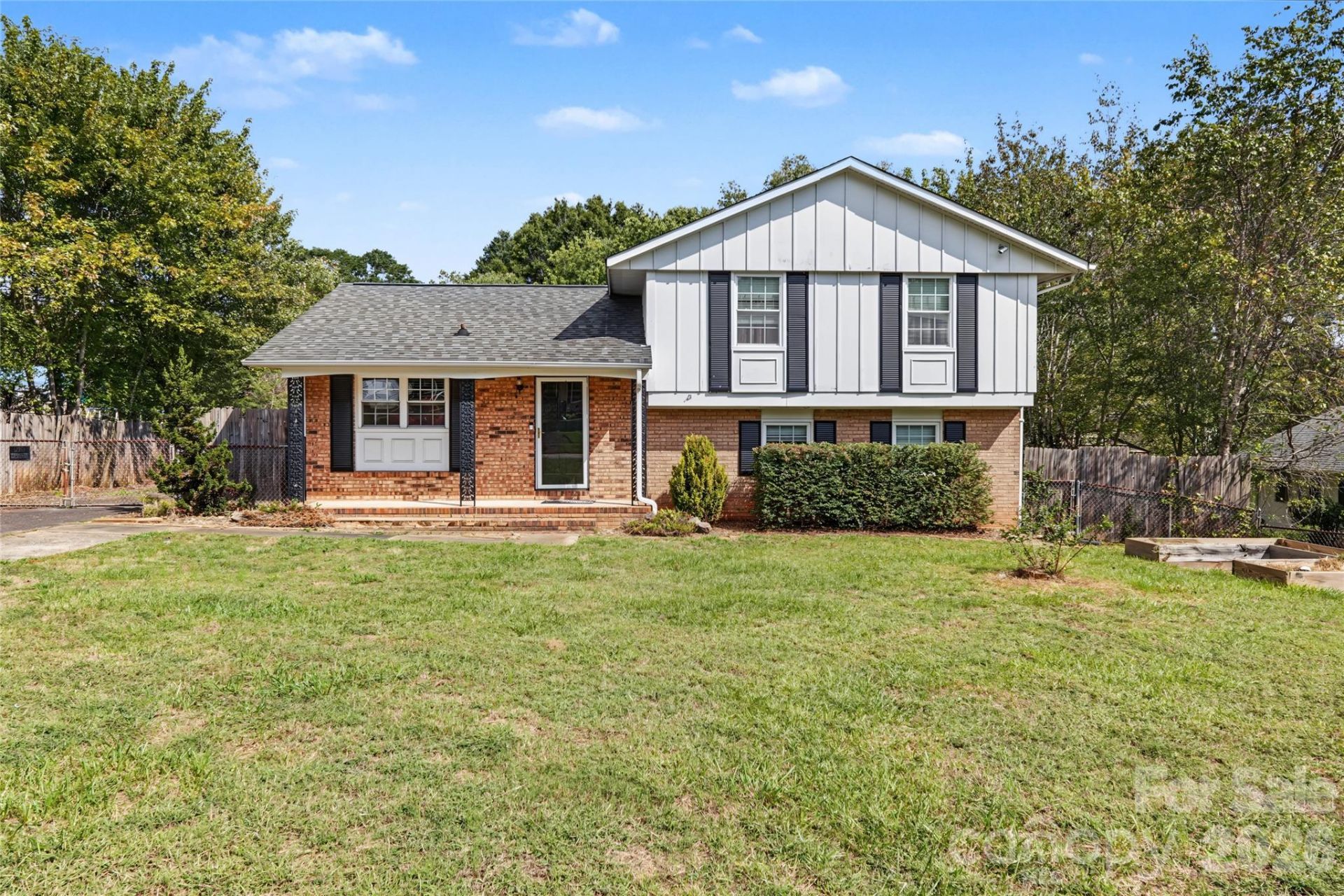206 King Henry Lane, Gastonia, NC 28056 Main Photo