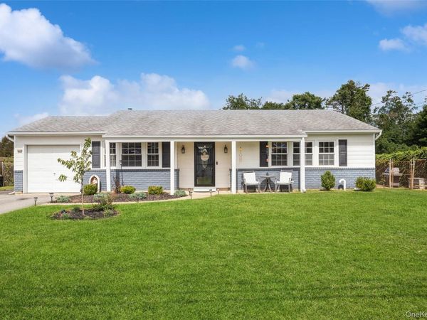 35 Norman Drive , Bohemia, NY 11716