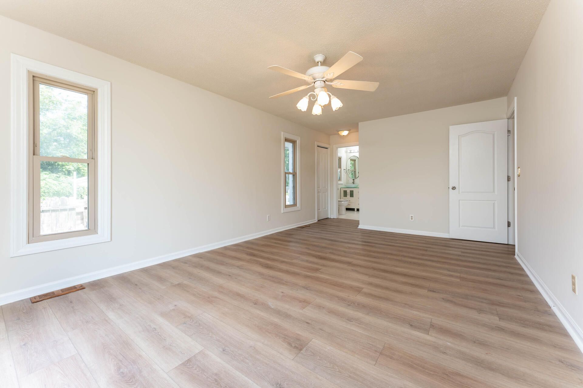 601 Flint Street Photo 12
