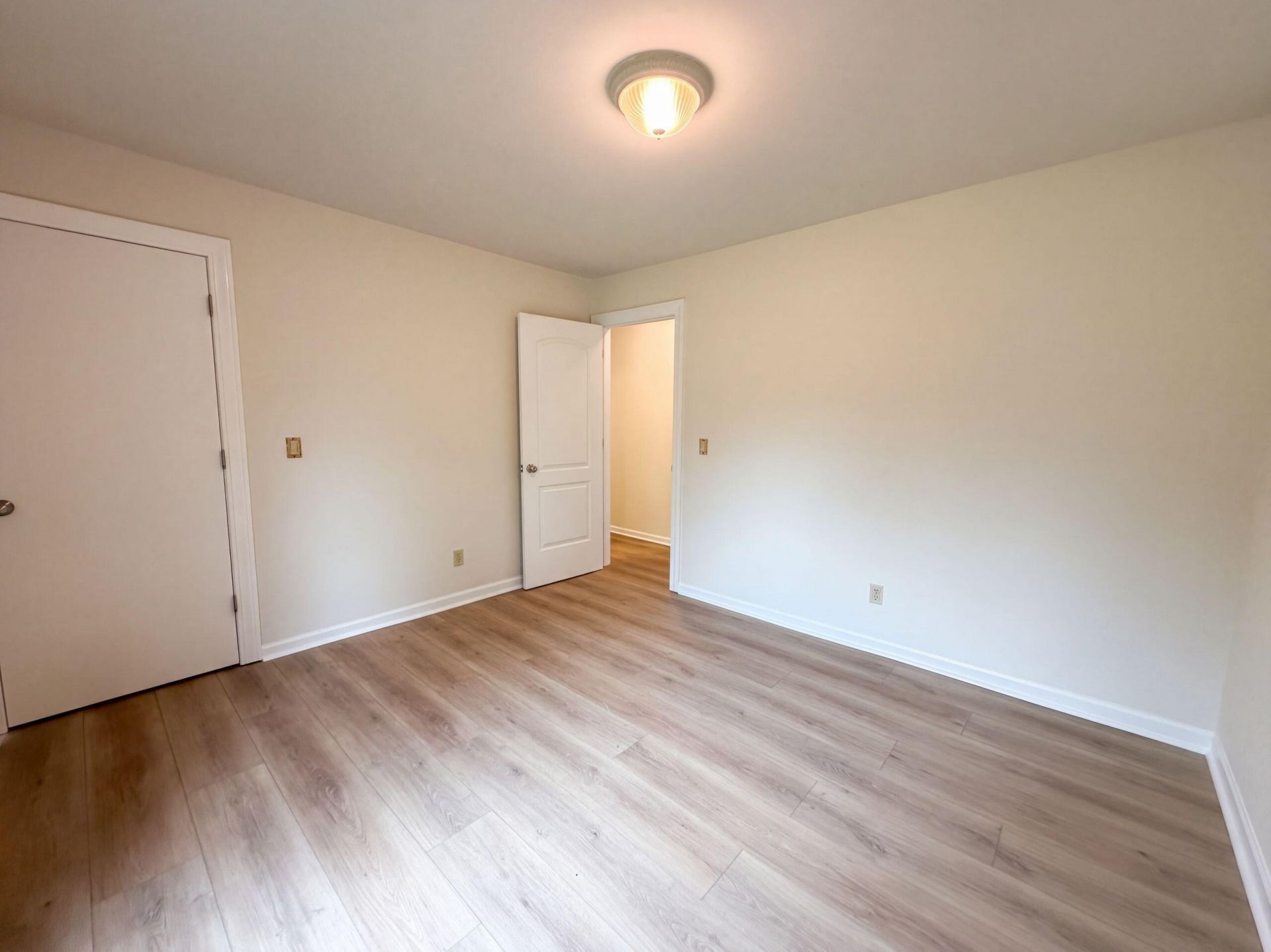 601 Flint Street Photo 16