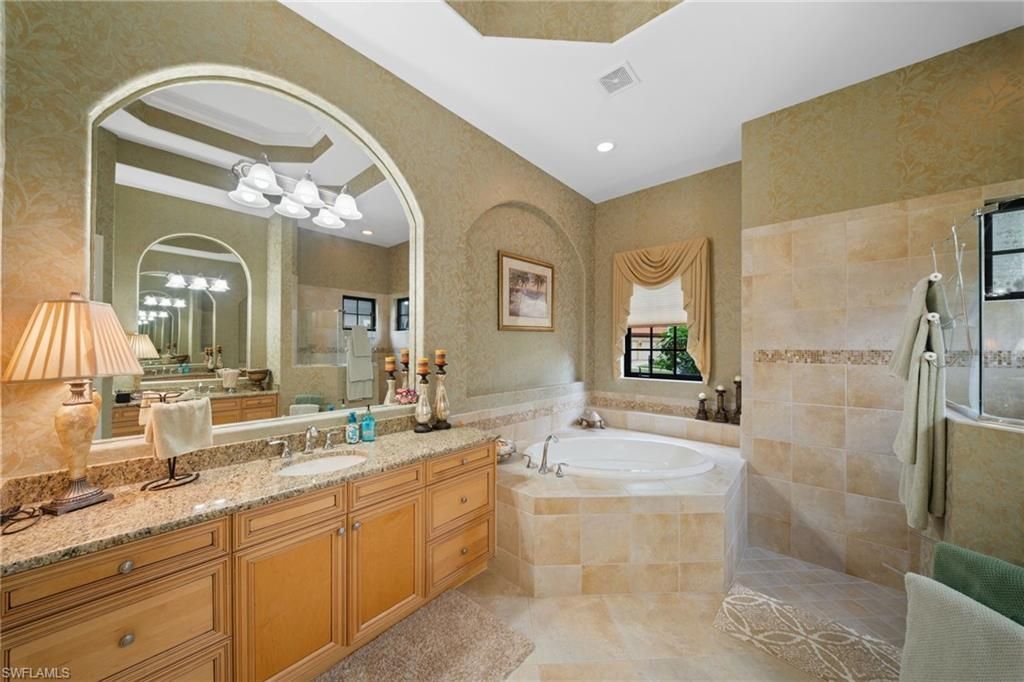 7733 Classics Dr , Naples, FL 34113 Photo