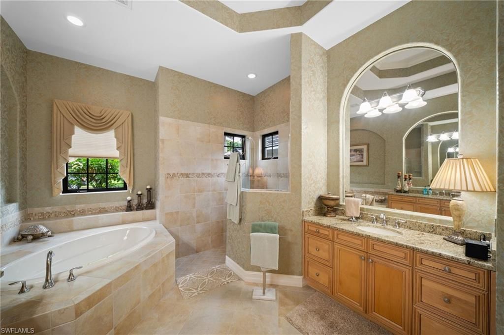 7733 Classics Dr , Naples, FL 34113 Photo