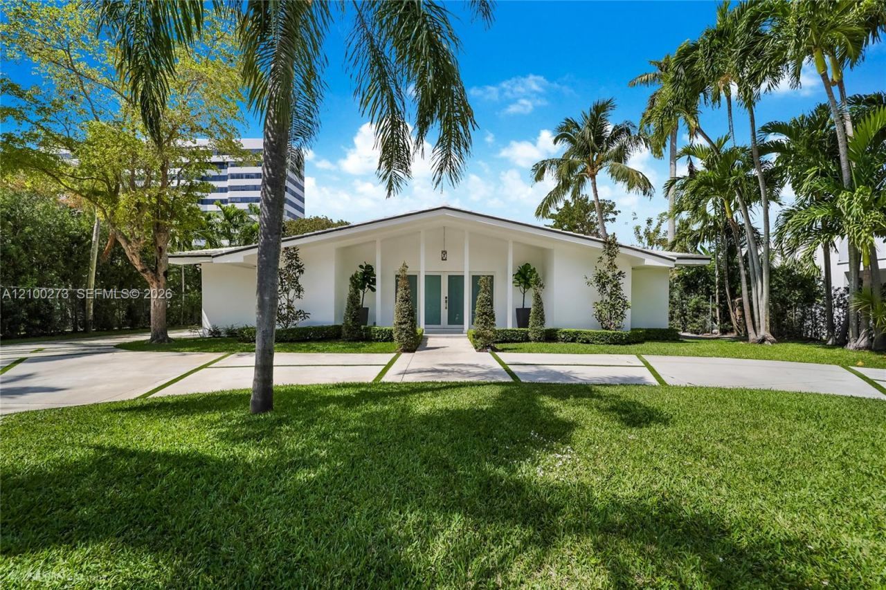 4730 Bay Point Rd , Miami, FL 33137 Photo