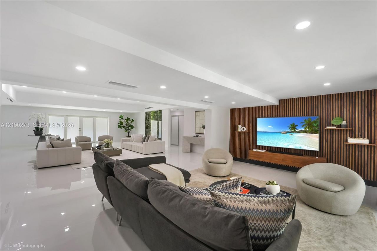 4730 Bay Point Rd , Miami, FL 33137 Photo