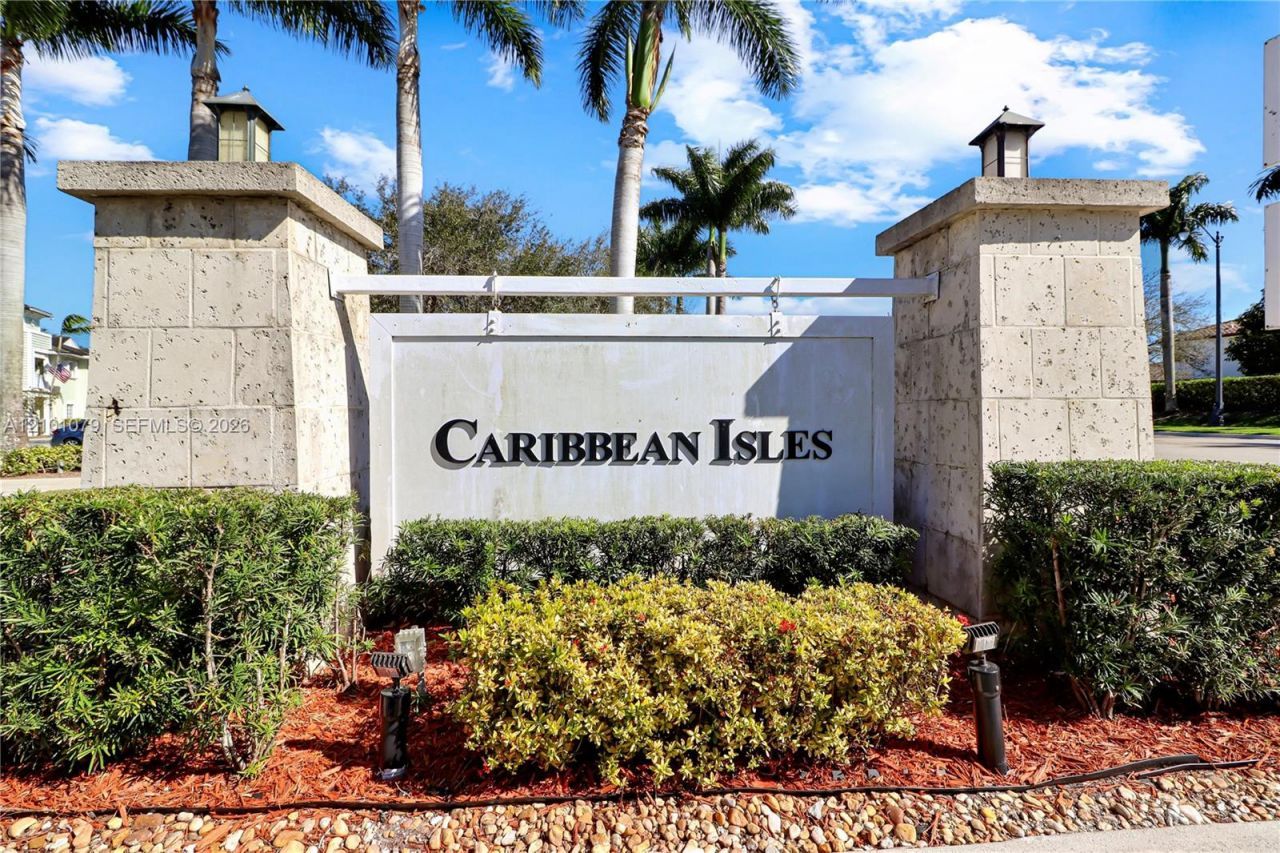 373 NE 26th Pl, Unit 201, Homestead, FL 33033 Photo