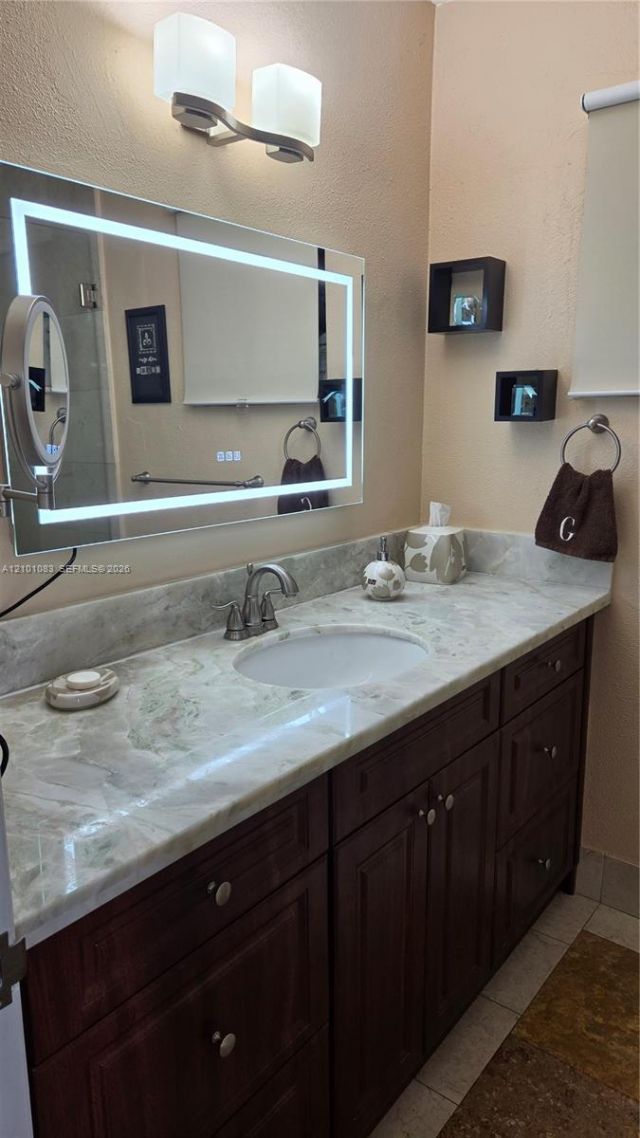 8065 SW 205th Ter, Cutler Bay, FL 33189 Photo