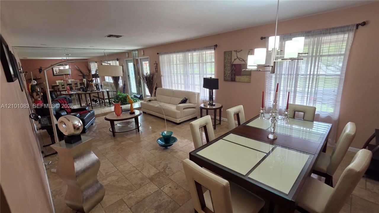 8065 SW 205th Ter, Cutler Bay, FL 33189 Photo