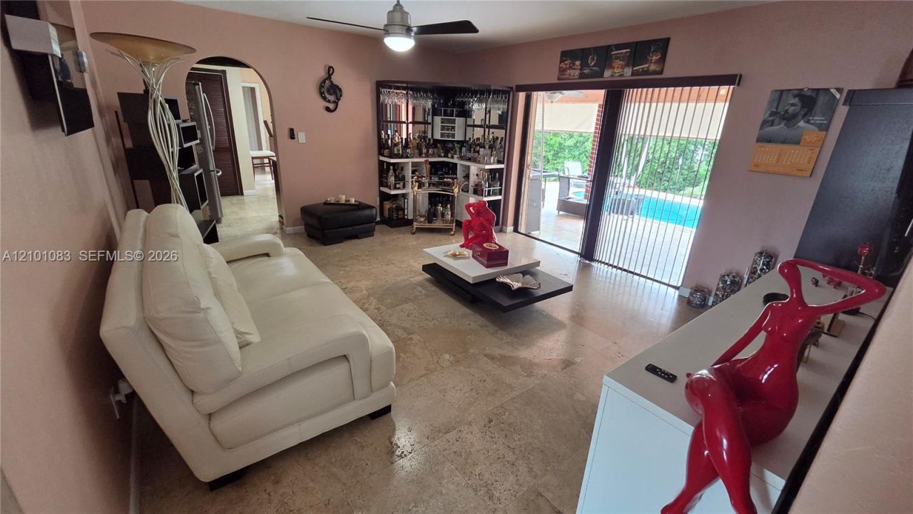 8065 SW 205th Ter, Cutler Bay, FL 33189 Photo