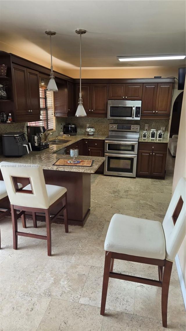 8065 SW 205th Ter, Cutler Bay, FL 33189 Photo