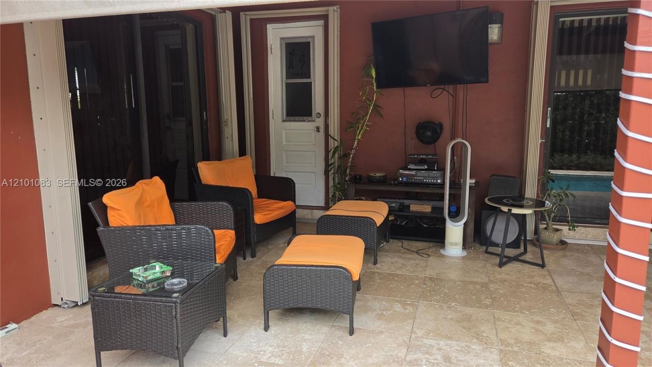 8065 SW 205th Ter, Cutler Bay, FL 33189 Photo