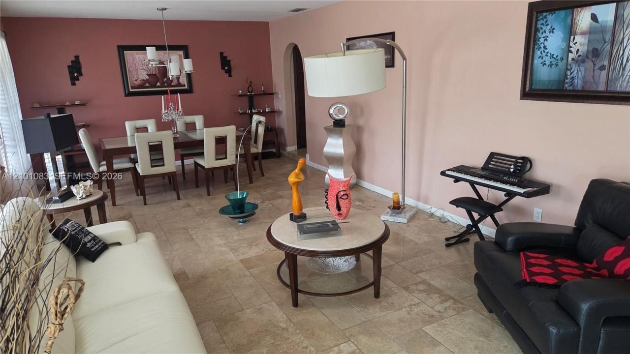 8065 SW 205th Ter, Cutler Bay, FL 33189 Photo