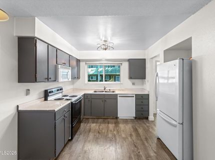 325 Smithridge Park, Reno, NV 89502 Photo