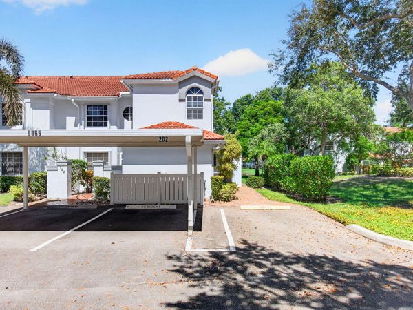 9865 Seacrest Circle, Unit 202, Boynton Beach, FL 33437