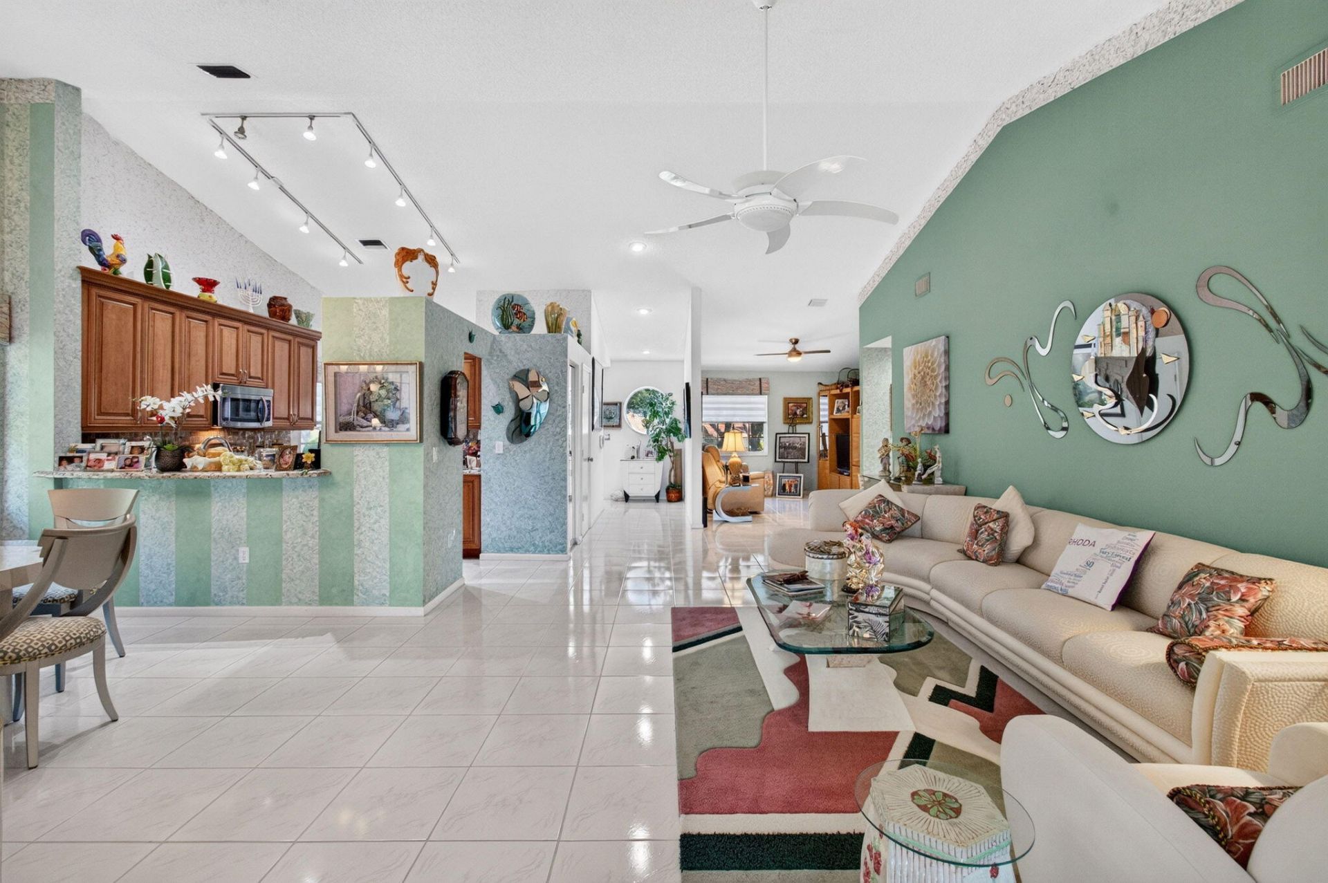 9865 Seacrest Circle, Unit 202, Boynton Beach, FL 33437 Photo
