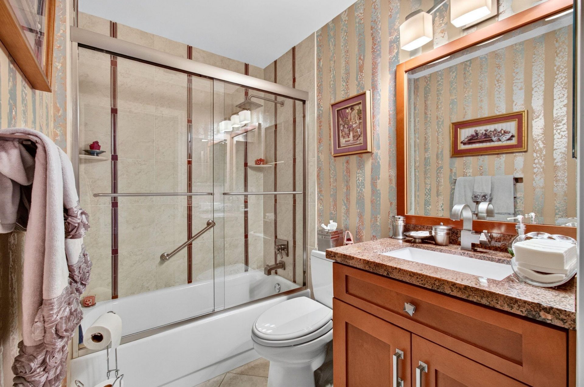 9865 Seacrest Circle, Unit 202, Boynton Beach, FL 33437 Photo