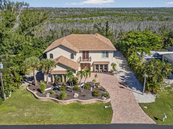 1747 Serenity Ln, Sanibel, FL 33957