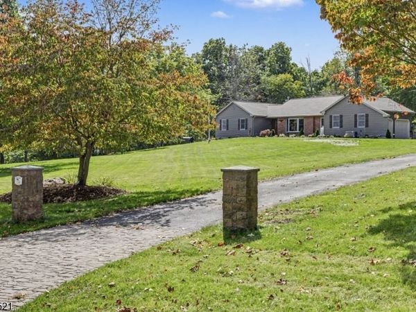 5 Alice Ct, Blairstown, NJ 07825