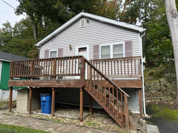 6 Jefferson Trl, Hopatcong, NJ 07843