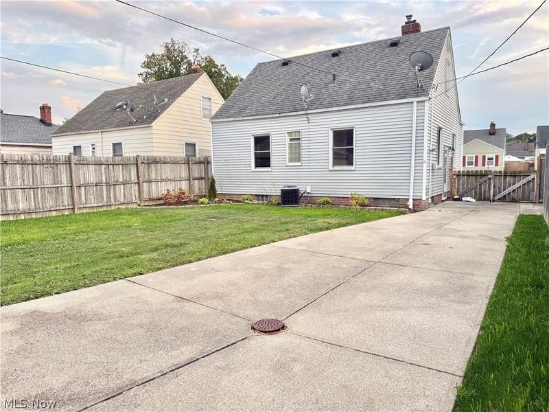 1112 Clearview Avenue, Parma, OH 44134 Photo 18