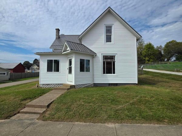 12437 Mary Street , Howard, OH 43028