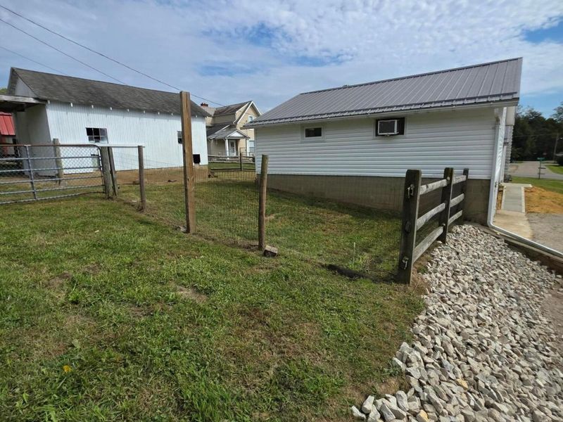 12437 Mary Street , Howard, OH 43028 Photo 6