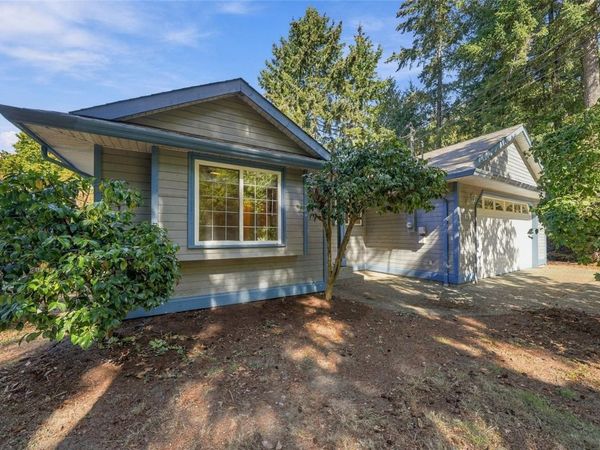 821 Shorewood Dr, Parksville, BC V9P 1S1