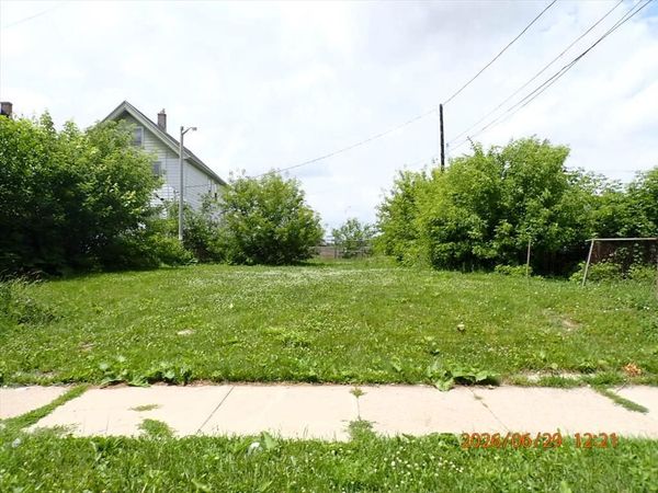 3453 N 18TH STREET, Milwaukee, WI 53206