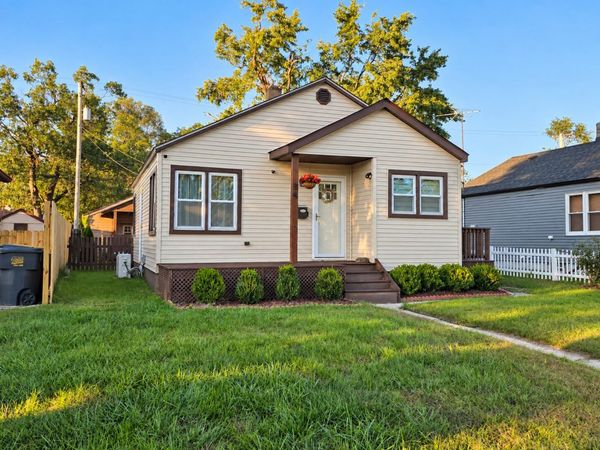 34 Huber Boulevard , New Chicago, IN 46342