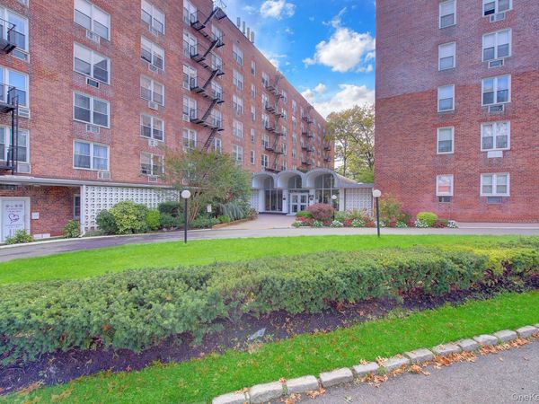 54-40 Little Neck Parkway, Unit 6M, Little Neck, NY 11362