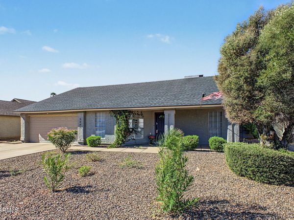 3661 W LAREDO Street, Chandler, AZ 85226