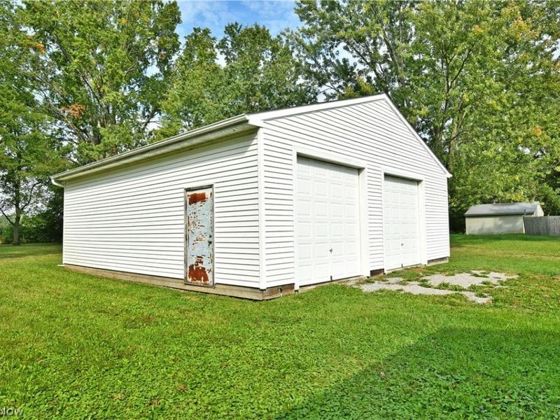 2770 Mellgren (Melgren) Drive SW, Warren, OH 44481 Photo 10