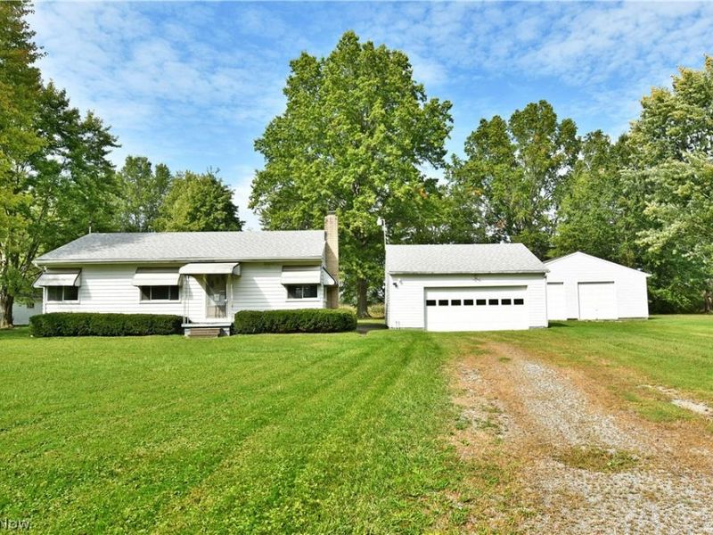 2770 Mellgren (Melgren) Drive SW, Warren, OH 44481 Photo 2
